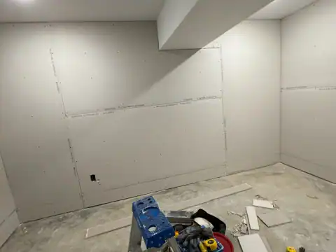 Drywall repair project 112
